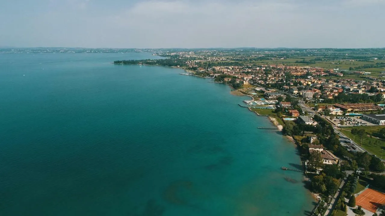 Residence Poggio Al Lago Sirmione 0*,