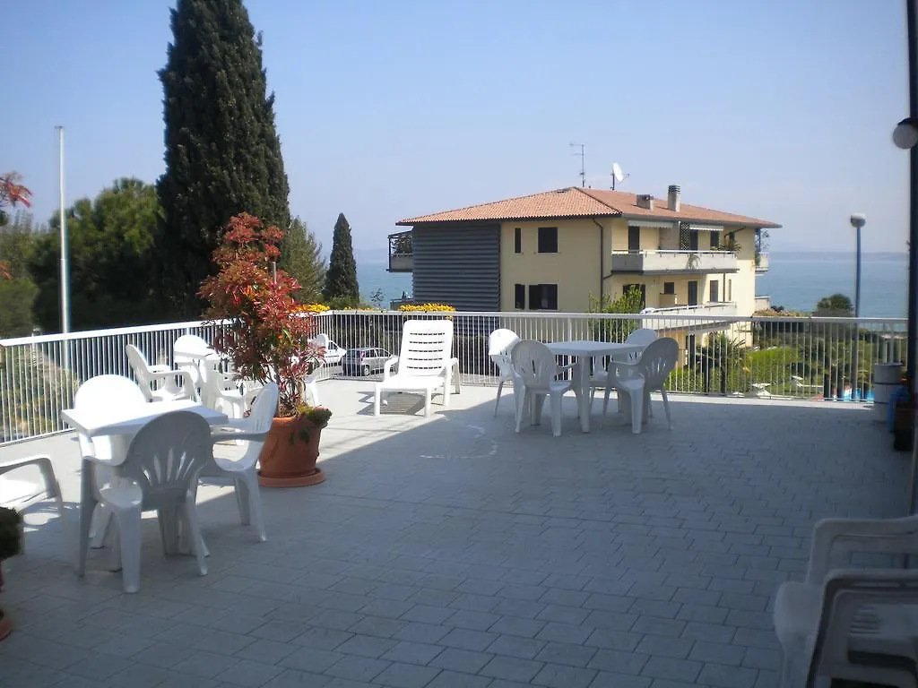 Residence Poggio al Lago Sirmione 0*,  Italia