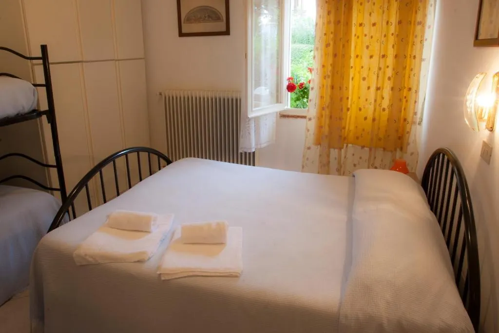 Residence Poggio al Lago Sirmione 0*,  Italia