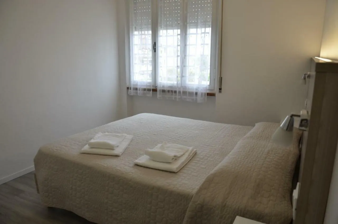 Residence Poggio al Lago Sirmione 0*,
